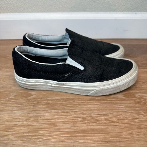 Vans Unisex Black Animal Skin Slip On Sneakers - Picture 2 of 11